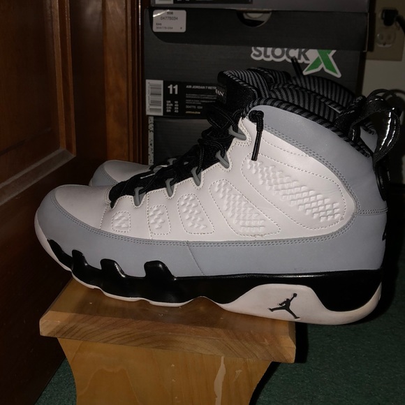 Jordan 9 Retro Barons - Picture 3 of 5